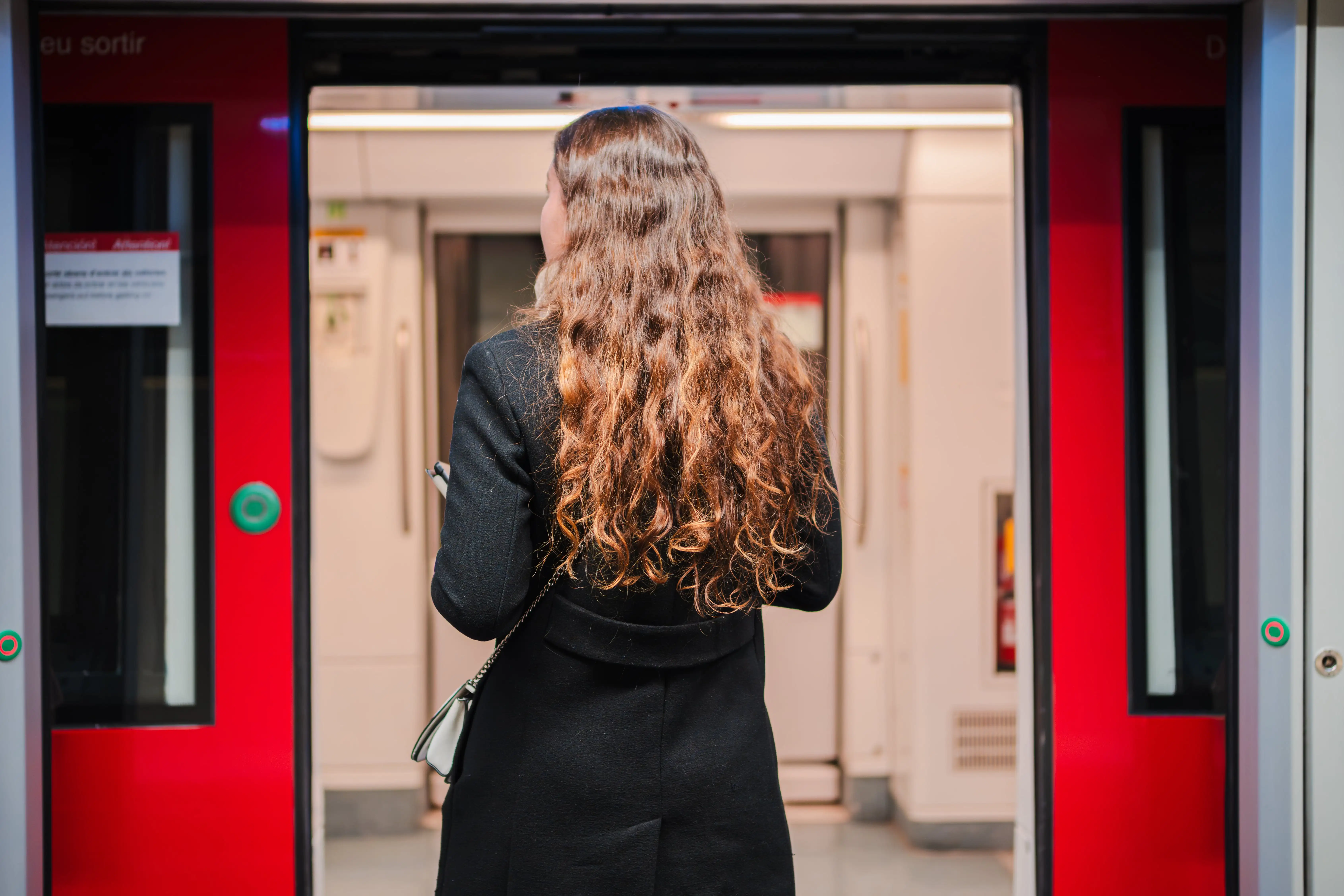 Platform Ayırıcı Kapı Teknolojileri ve Gelecek